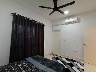 Deen's Homestay Pagoh (Muslim Only) Vacation rental in Johor