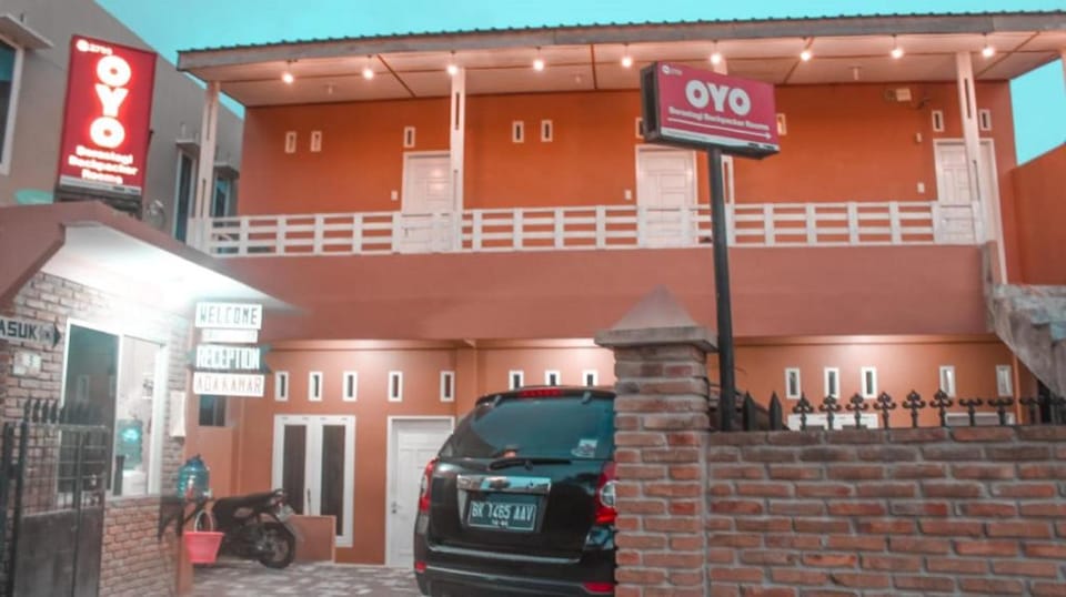 OYO 2799 Berastagi Backpacker Rooms Hotel in Indonesia