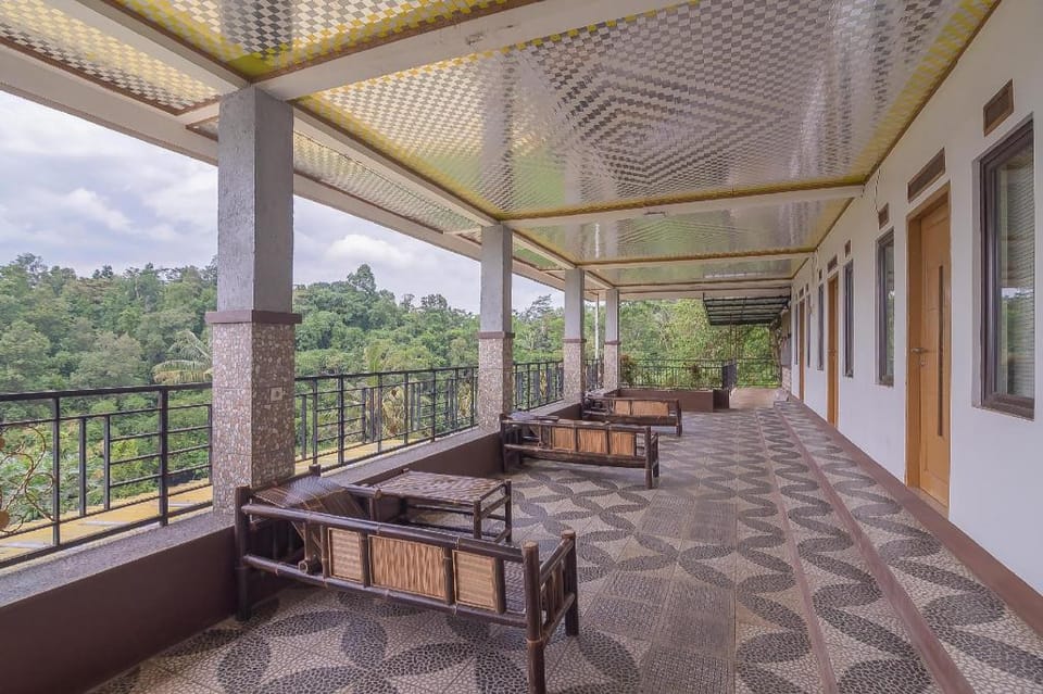 RedDoorz Resort Syariah @ Batu Apung Purwakarta Bed and Breakfast in West Java