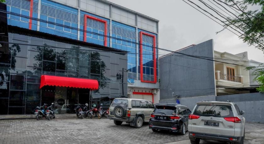 RedDoorz @ Jalan Kartini Semarang Bed and Breakfast in Indonesia