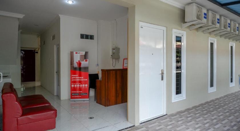 RedDoorz Hostel near Kota Lama Semarang Bed and Breakfast in Indonesia