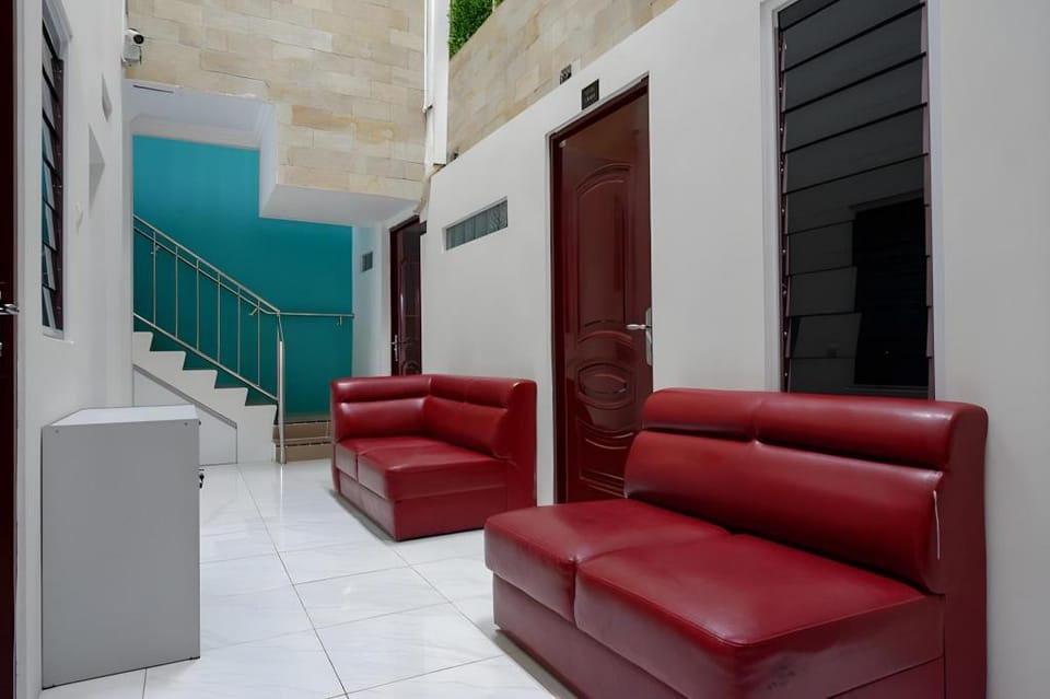 RedDoorz Hostel near Kota Lama Semarang Bed and Breakfast in Indonesia