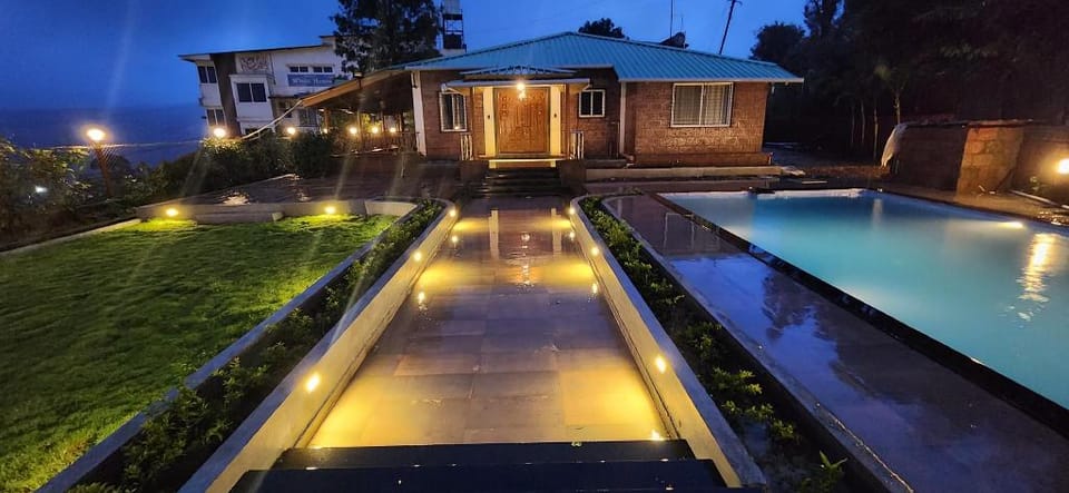 High Garden Villa Hotel in Maharashtra