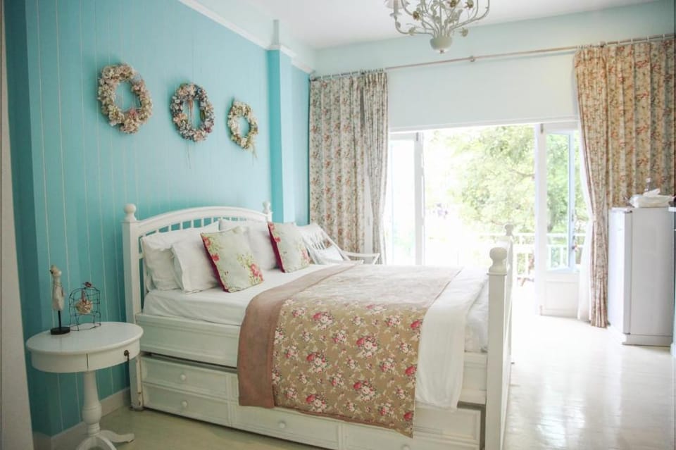 The Warm Pillow,  City center private villa  Villa in Chiang Mai