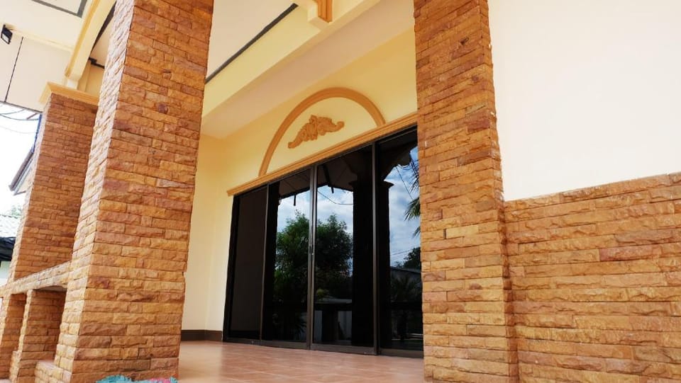 Narakorn House Vacation rental in Laos