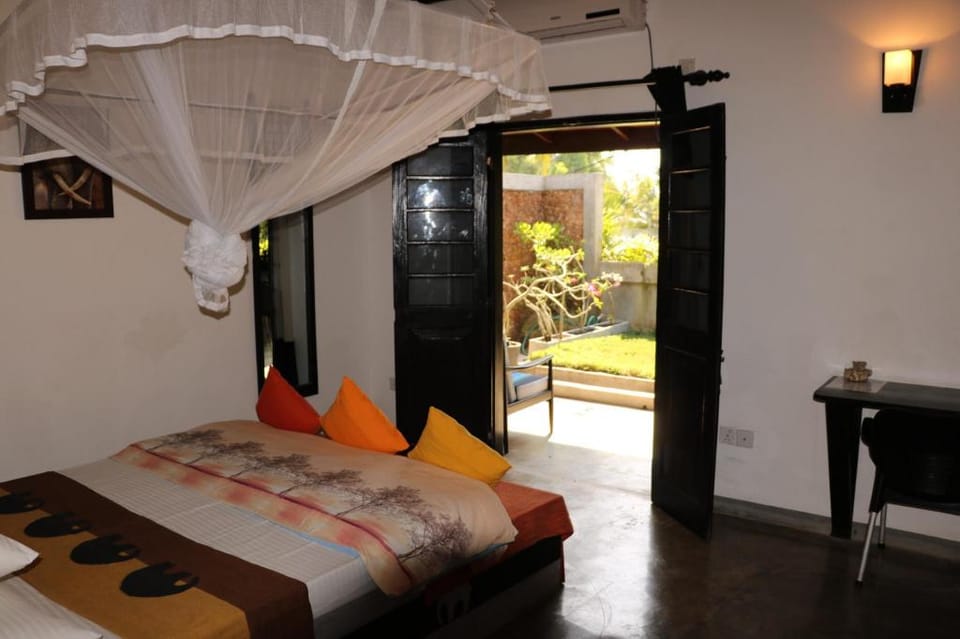 Whispering Ocean Villa in Western Province