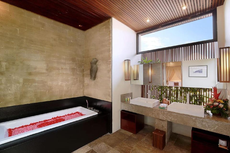 Jaccuzi 1 Suite BR NE105A Villa in Kuta
