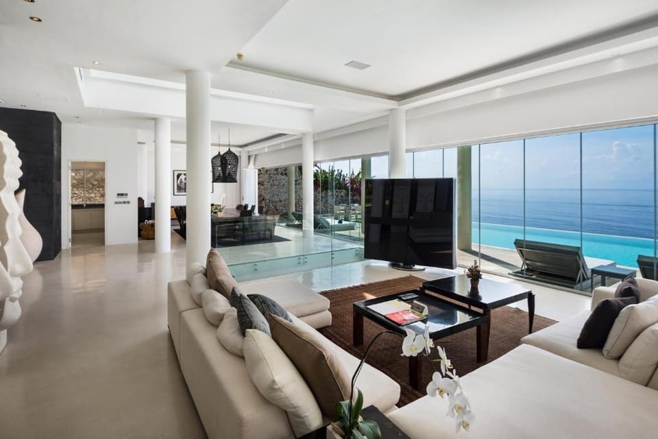 Luxury 4 BR Grand Pool Villa #V458 Villa in Bali