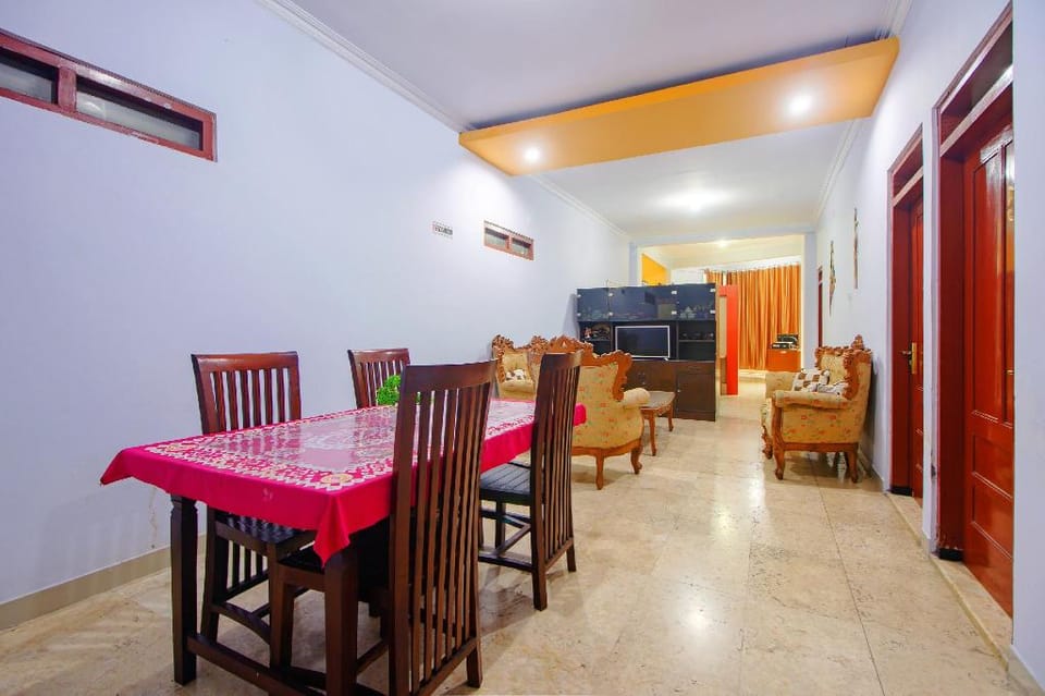 SPOT ON 2754 Miyagi Guesthouse Hotel in Special Region of Yogyakarta