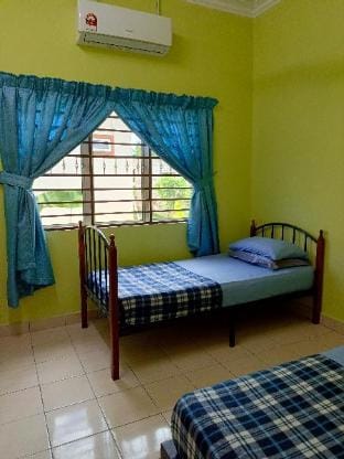 D'Wanis Homestay (A) Tanjung Karang Vacation rental in Selangor, Malaysia