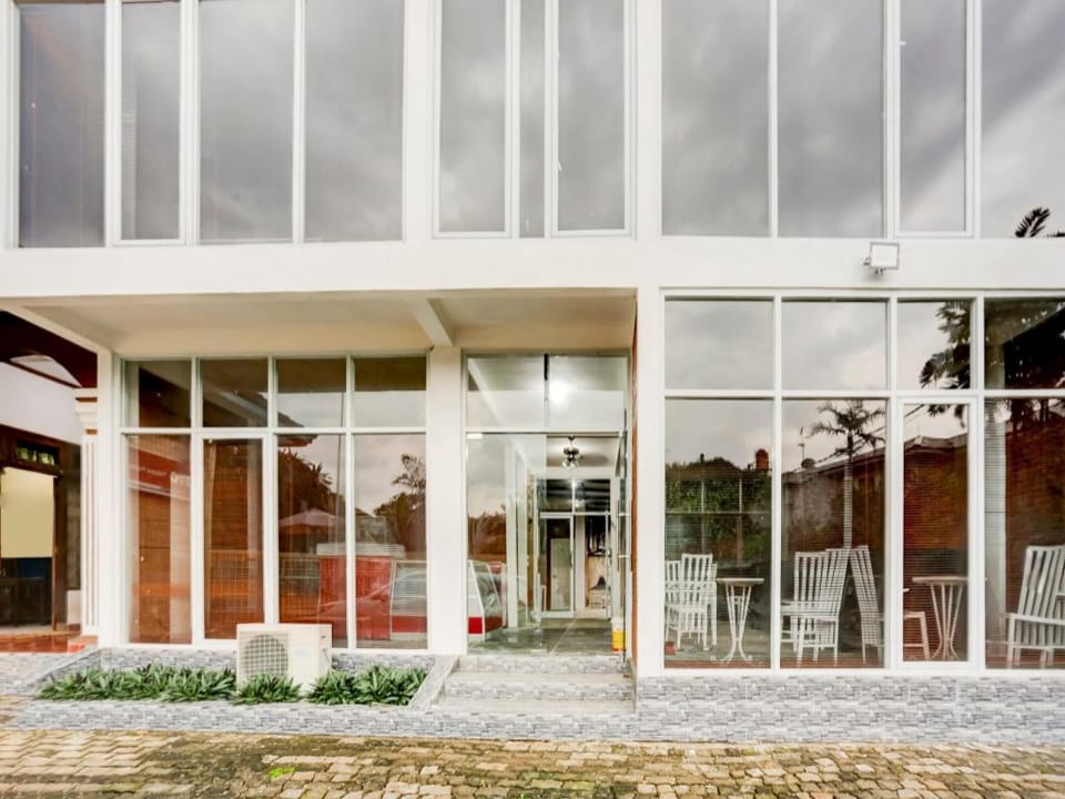Hotel O Tobana Pejaten House Hotel in South Jakarta City