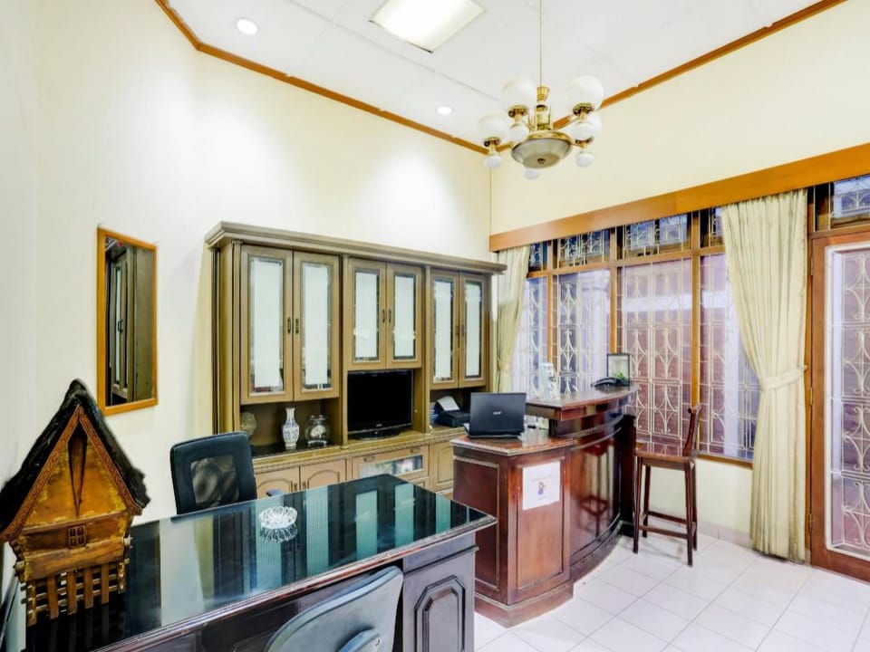 Hotel O Tobana Pejaten House Hotel in South Jakarta City