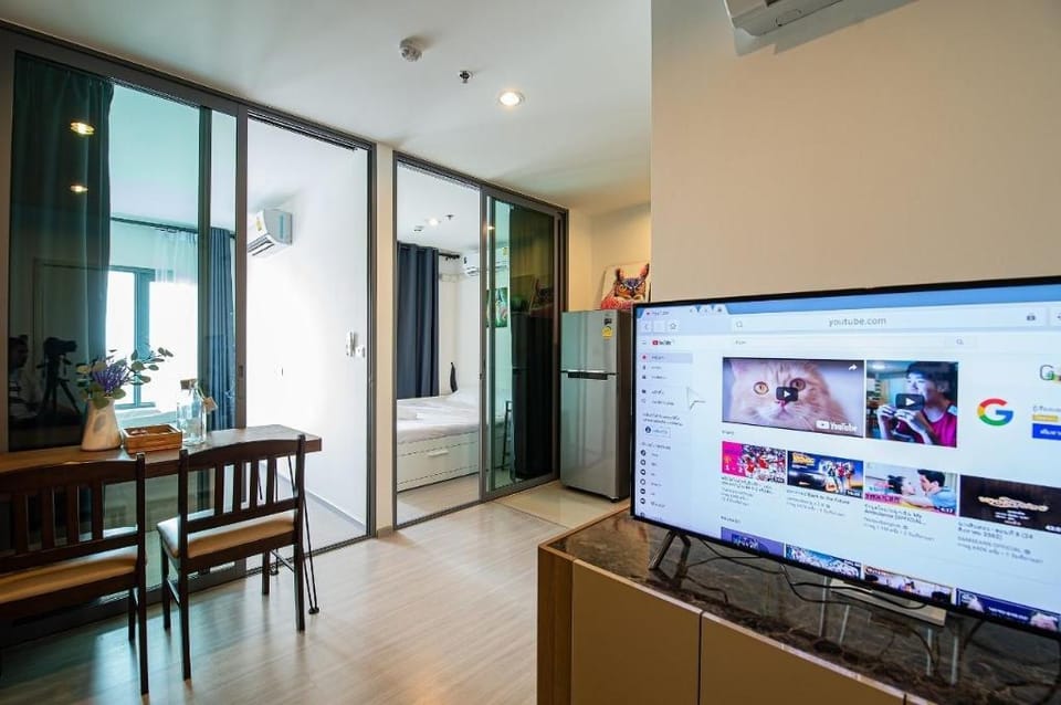 Aspire Sathorn Condo Apartment in Bangkok