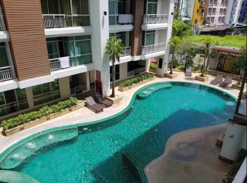 Patong condo with Pools Apartment in Patong