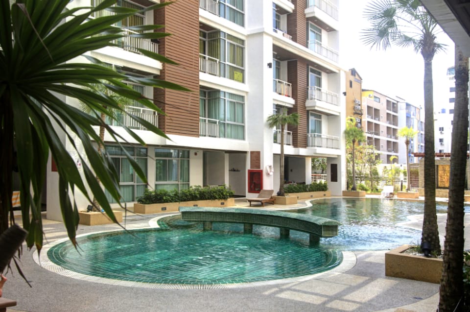 Patong condo with Pools Apartment in Patong