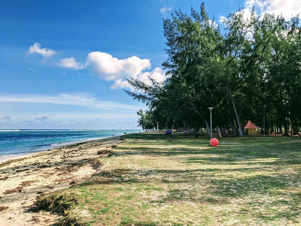 Beautiful 4 bed 3 bath beachside villa Villa in Flic en Flac