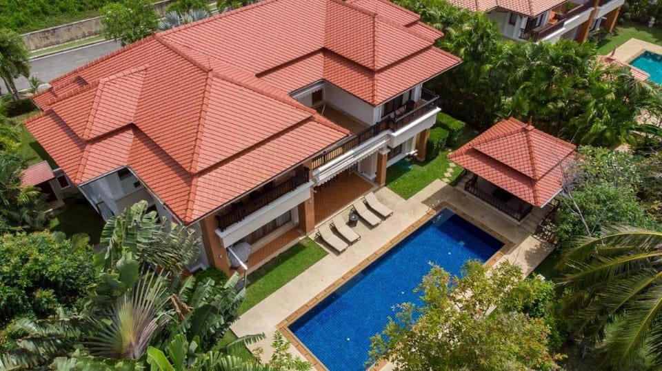 Bay View Pool Villa 4BR Sleeps 9 w/Private Garden Villa in Choeng Thale