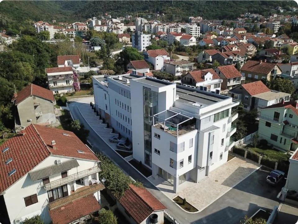 Spectacular Modern Apt in Tivat Minute From Sea Apartment in Kotor Municipality