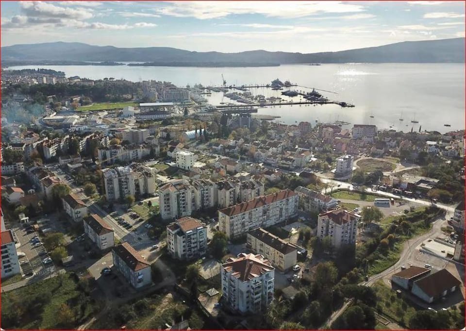 1bd Modern Tivat Apt 5 min Walk to the Center Apartment in Kotor Municipality