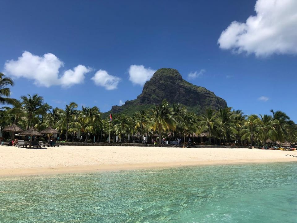VILLA PAILLE EN QUEUE WITH HEATED POOL Villa in Rivière Noire District, Mauritius