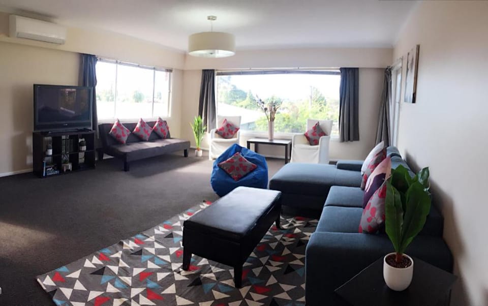 Mountain Lakeview Paradise Vacation rental in Rotorua