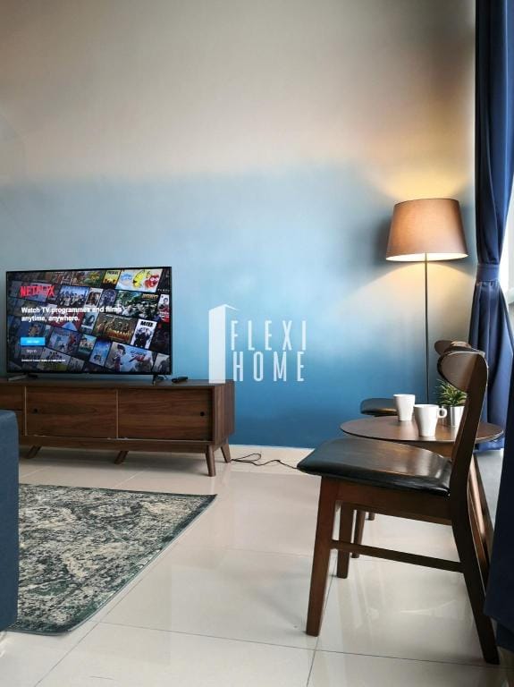 Pinnacle PJ, Duplex with Free NETFLIX by Flexihome Apartment in Petaling Jaya