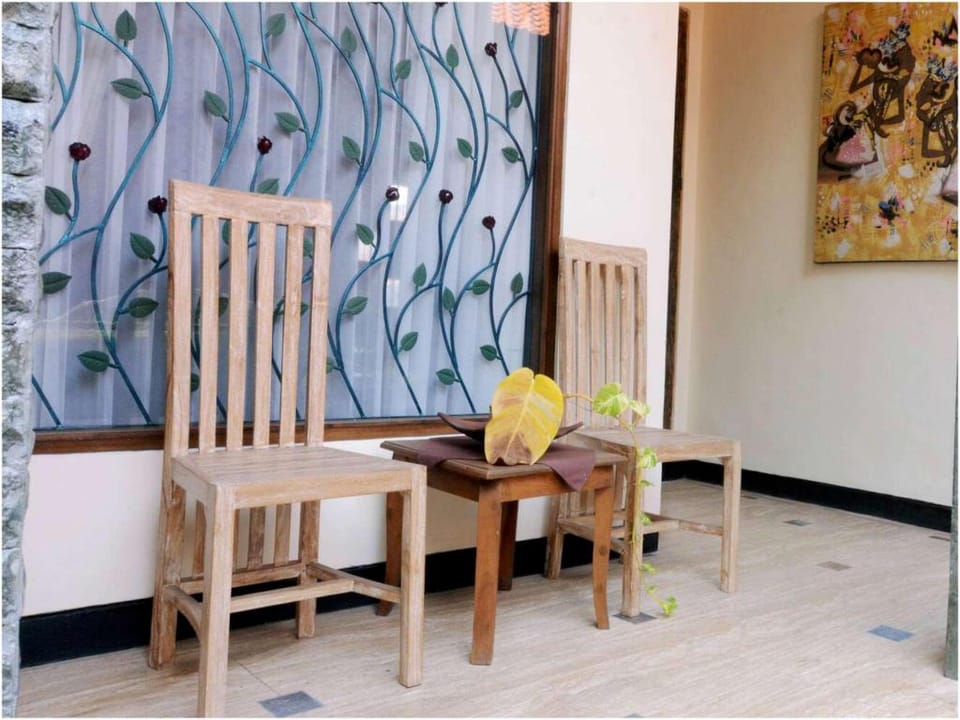 One bedroom ,w/Balcony , aircon, wifi, breakfast  Vacation rental in Sukawati