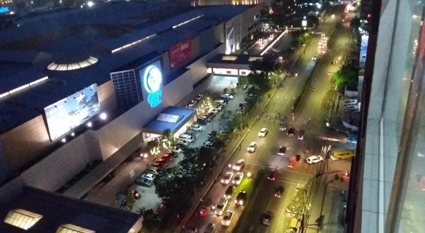 A.J SUNVIDA TOWER W/ BALCONY in front SM city mall Apartment in Lapu-Lapu City