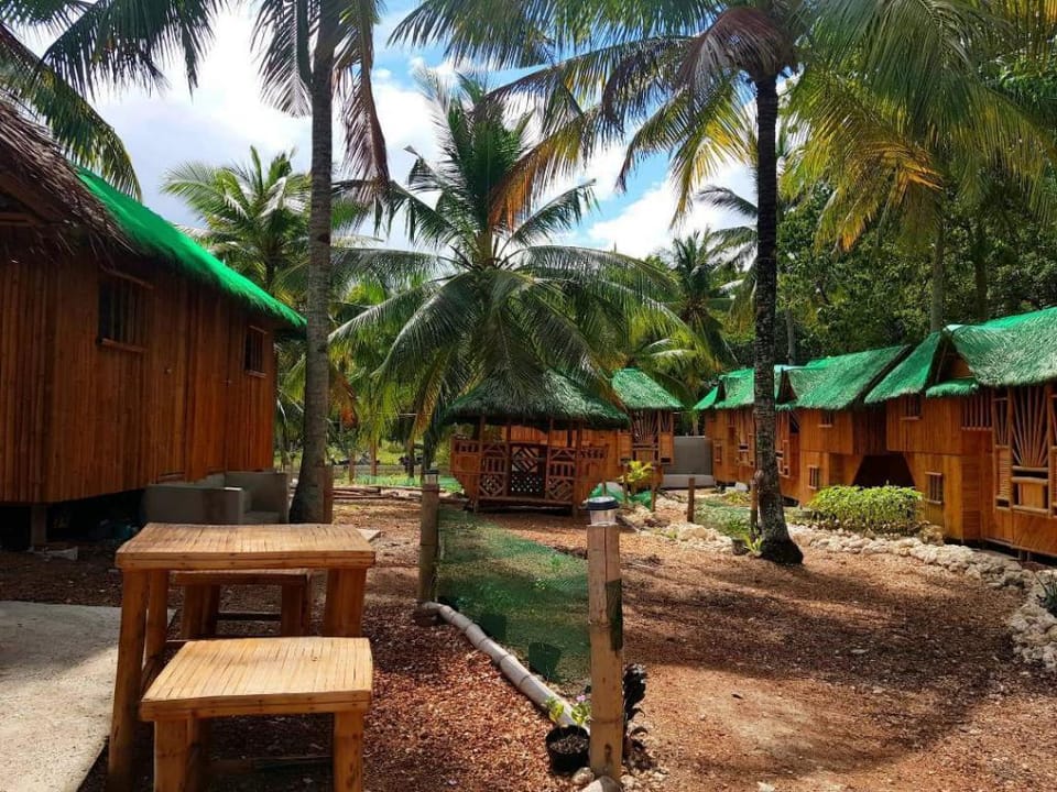 Aircon double ensuite bathroom @ Nirvana bamboo Vacation rental in Central Visayas