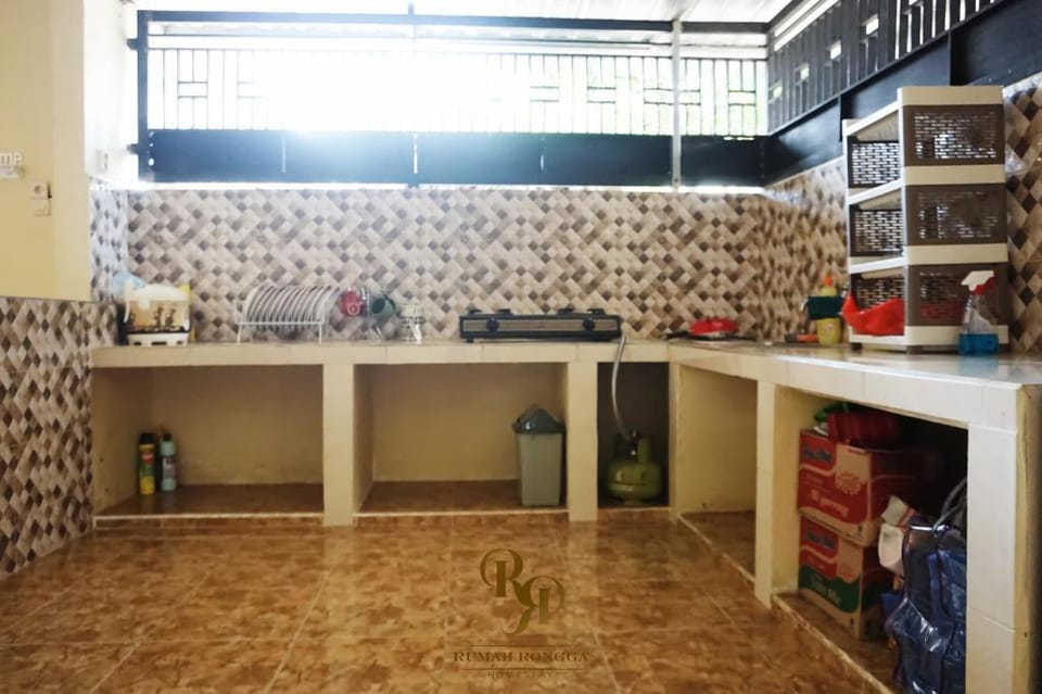 Rumah Rongga Homestay Vacation rental in West Nusa Tenggara, Indonesia