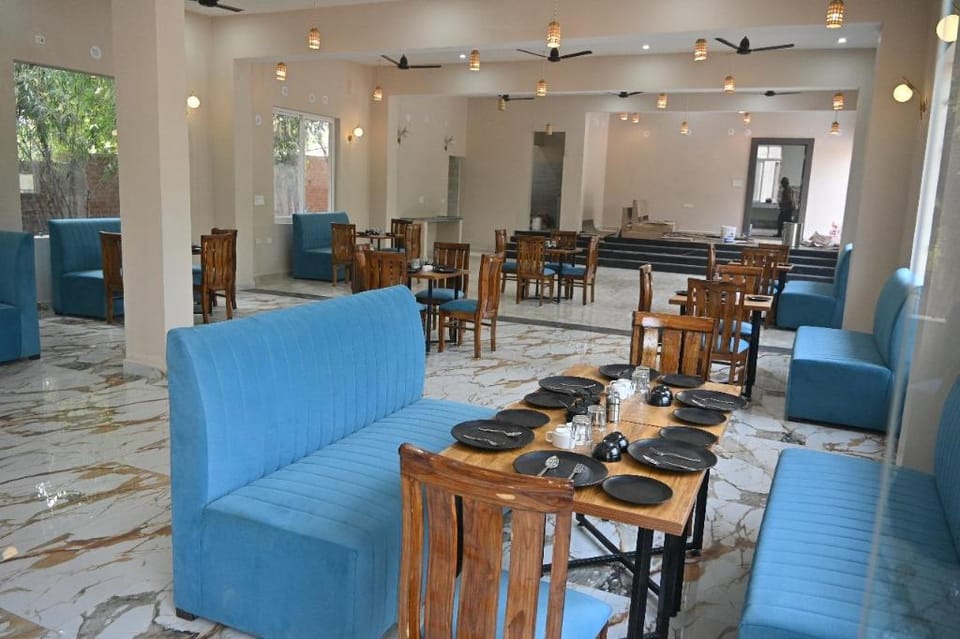 Bandhavgarh Tiger Resort Hotel in India