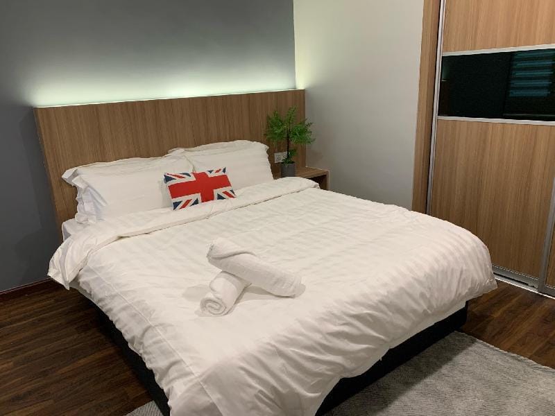 Rex 3Bedroom 5-10pax  5min Drive to Vivacity Apartment in Kuching