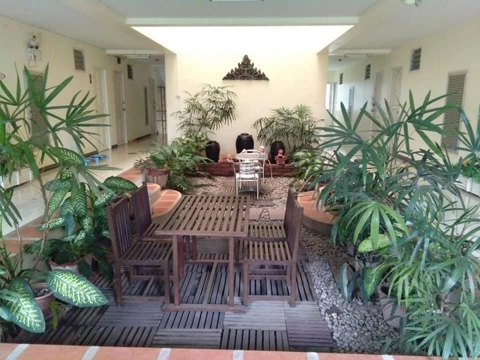 Sweet Home Mansion near Big C Klong Hae Apartment in Thailand