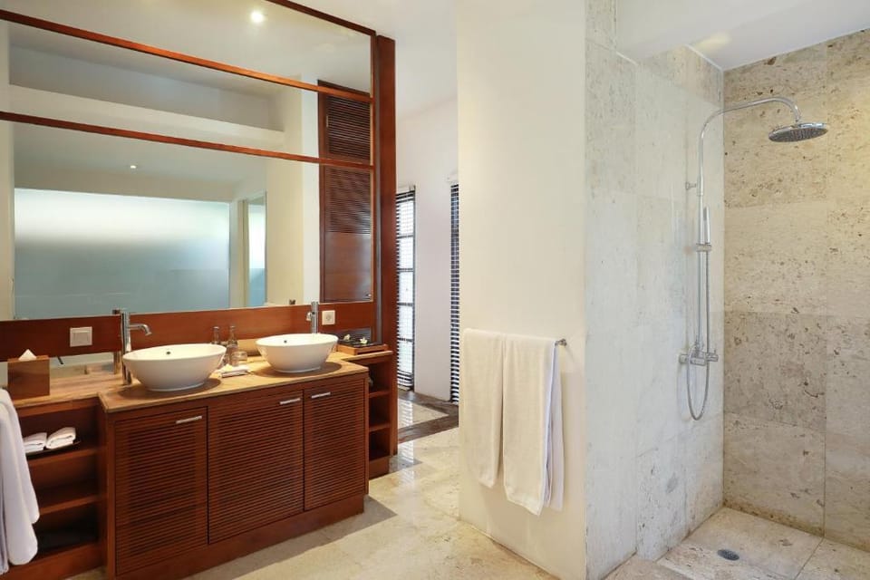 Luxury 1 BR Pool Villa #V466 Villa in Kuta