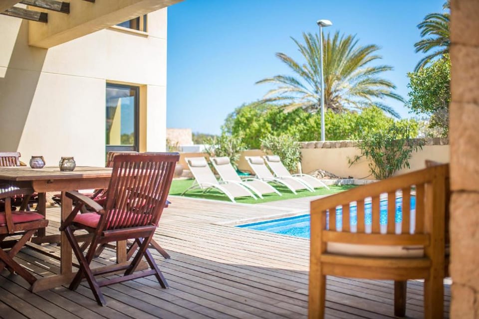 Villa Sa Marinada - Piscina y moderna.  Villa in Ibiza