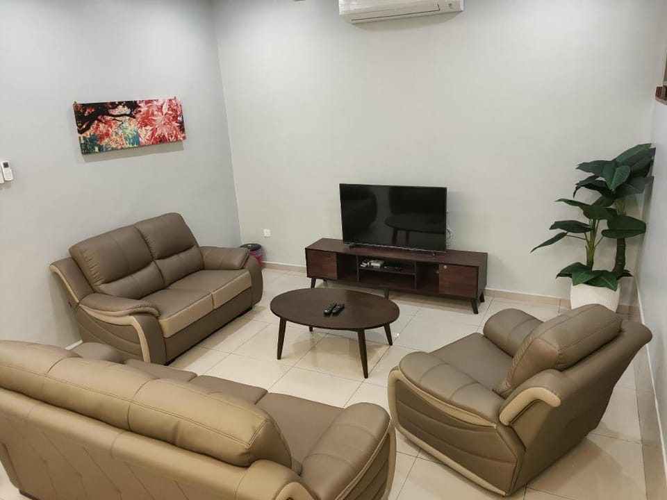 58 Kota Homestay Nearby Jonker Street for 15 pax Vacation rental in Malacca