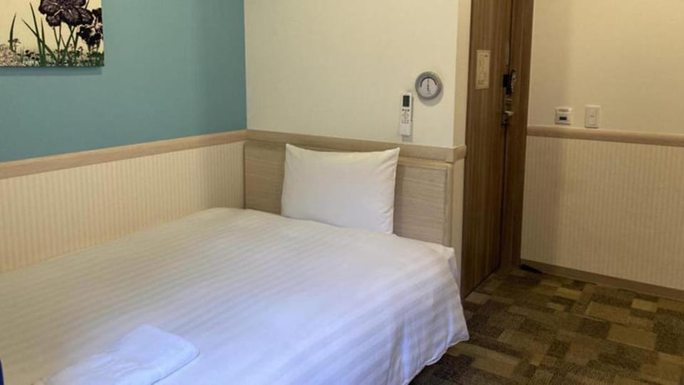 Toyoko Inn Kobe Sannomiya eki Shiyakusho Mae Hotel in Kobe