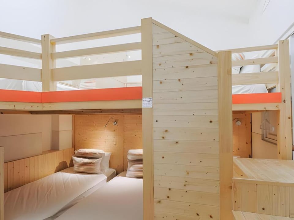 A-SHIN TAINAN HOSTEL Bed and Breakfast in Kaohsiung