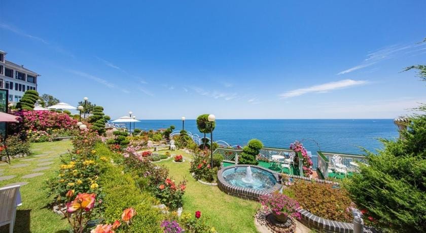 Samcheok CNBLUE Pension Bed and Breakfast in South Korea