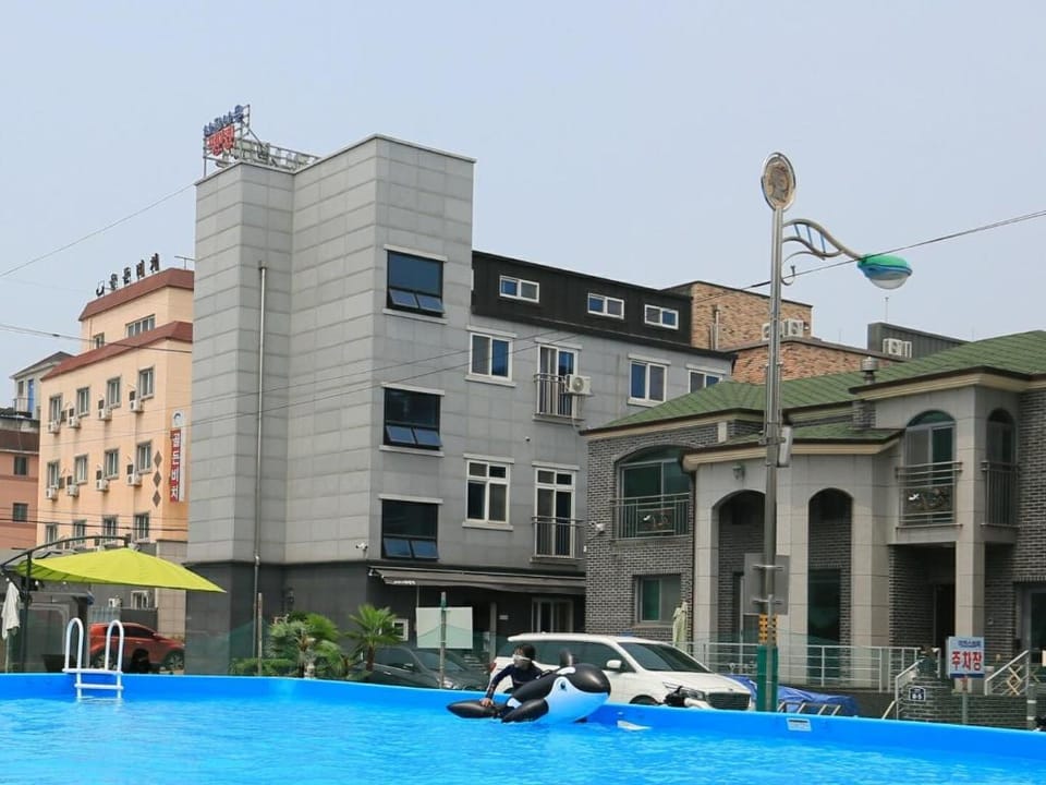 Daecheon apple tree pension Campground/ 
RV Resort in South Korea