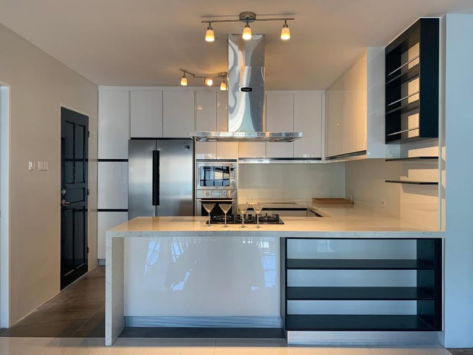 Cozy,Luxury 4Bedroom Apartment in Greenwoods Pasig Vacation rental in Pasig