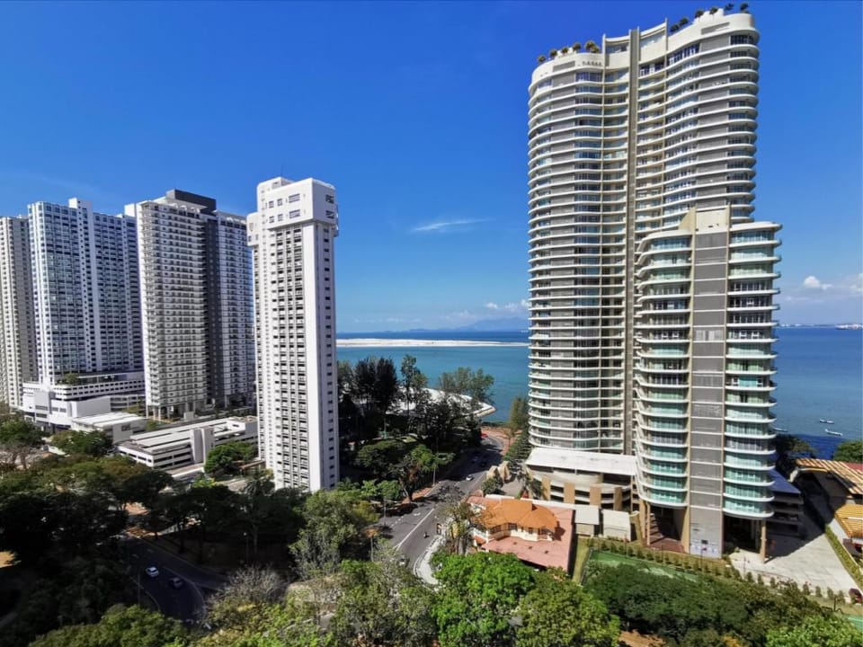 Beautiful Seaview@Gurney, Penang ComfyLuxHomestay Apartment in George Town
