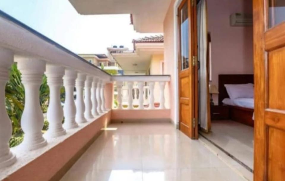 SUS VILLA  - 4BHK DUPLEX POOL VILLA  Near BAGA Apartment in Goa, India