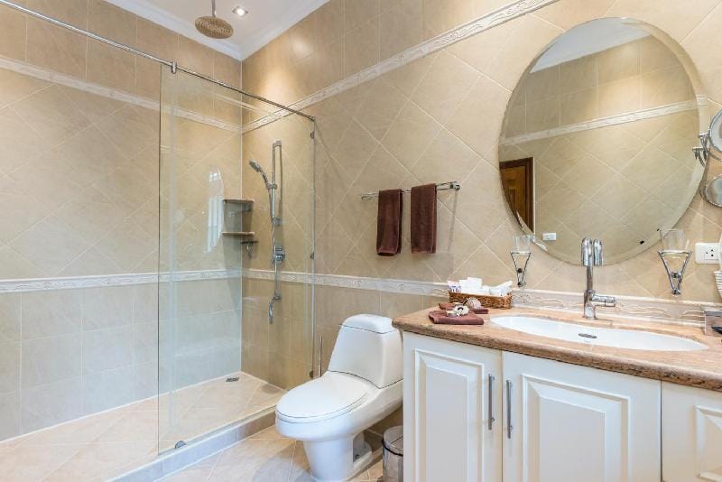 Luxury 2BR Pool Villa Pratamnak 50m to beach Villa in Pattaya City