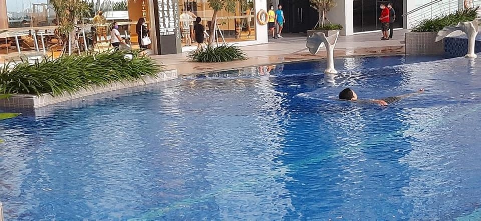 Aprt mewah diatas pakuwon mall surabaya ANDERSON Apartment in Surabaya