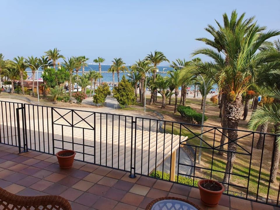 Luxury Villa with amazing views in front of Mar  Villa in Los Alcázares