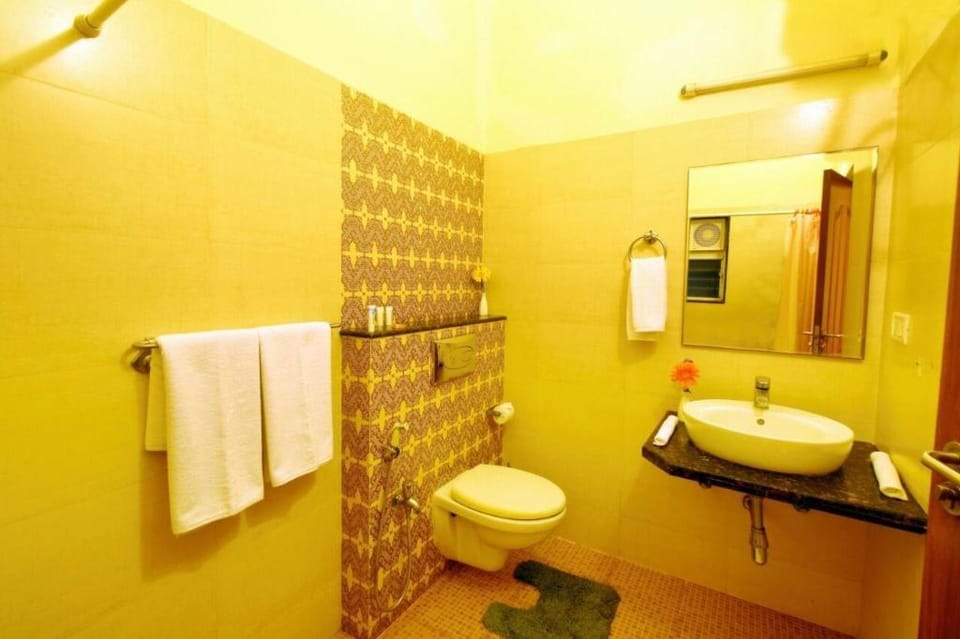 SUS ALLURE VILLA 4BHK LUXURIOUS DUPLEX POOL VILLA  Villa in Goa, India
