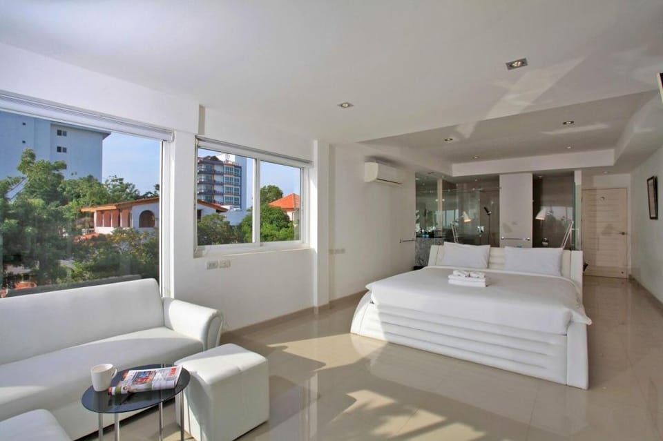 7th Heaven Beach Front pool villa Villa in Pattaya City