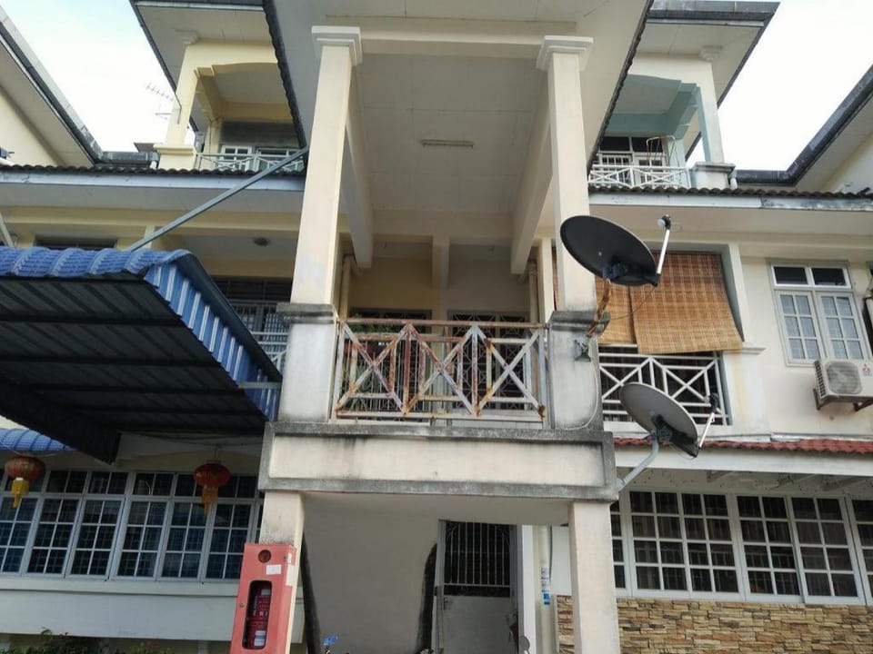EL-YUSRA HOMESTAY Vacation rental in Bayan Lepas