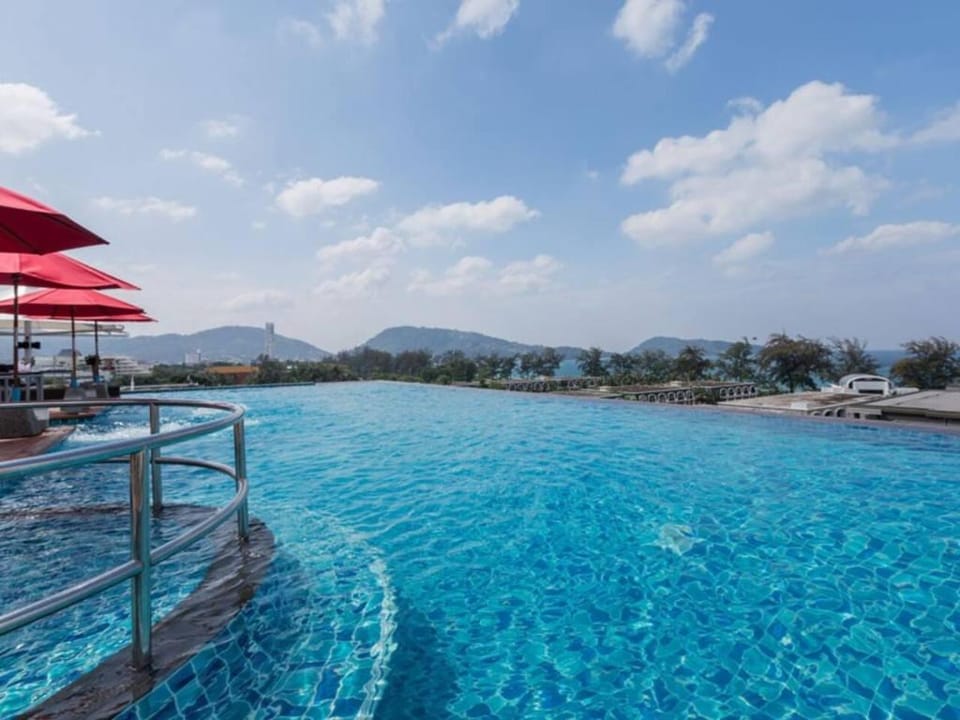 The Charm Resort Patong - Junior suite room Apartment in Patong